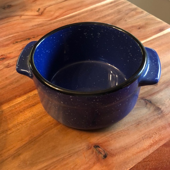 Von Pok & Chang l One Blue Speckled Chili Bowl - Picture 1 of 7